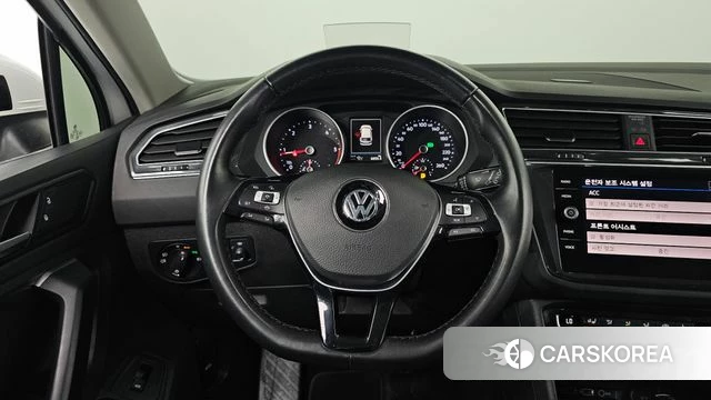 Volkswagen Tiguan second Generation 2019 Белый из Кореи, фото 4