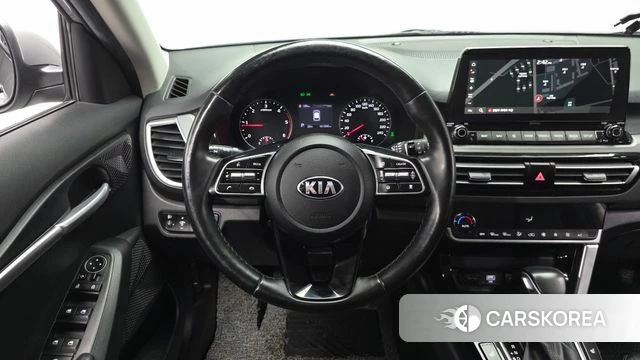Kia Seltos 2021 Серебристо-серый из Кореи, фото 4