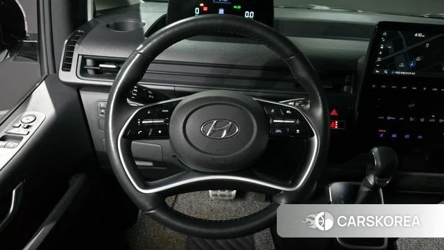 Hyundai Staria 2023 Белый из Кореи, фото 4