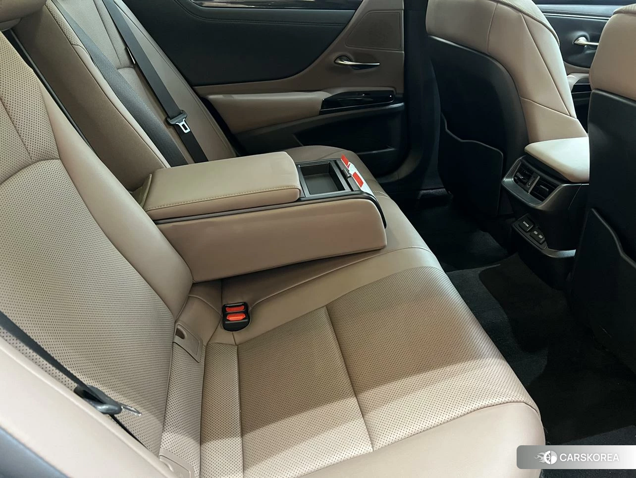 Lexus ES 2021 Серебристо-серый из Китая, фото 4