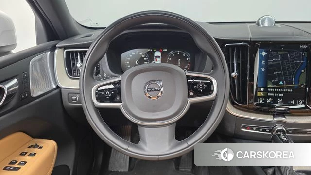Volvo XC60 second Generation 2019 Белый из Кореи, фото 4