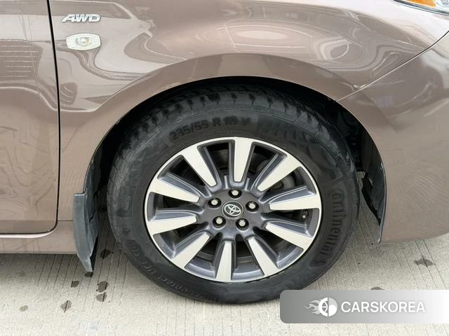 Toyota Sienna 2018 Шампань из Китая, фото 4