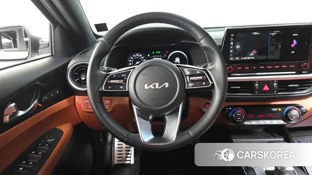 Kia The New K3 2nd generation 2022 Белый из Кореи, фото 4