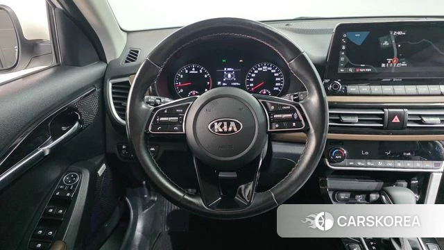 Kia Seltos 2021 Белый из Кореи, фото 4