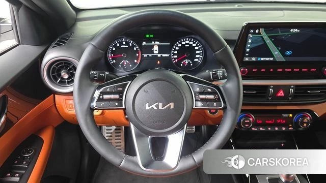 Kia The New K3 2nd generation 2024 Белый из Кореи, фото 4