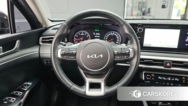 Kia K5 3rd generation 2023 Черный из Кореи, фото 4