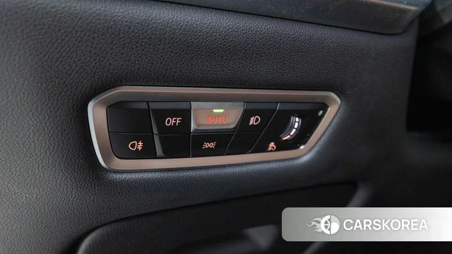 BMW X7 (G07) 2023 Белый из Кореи, фото 4