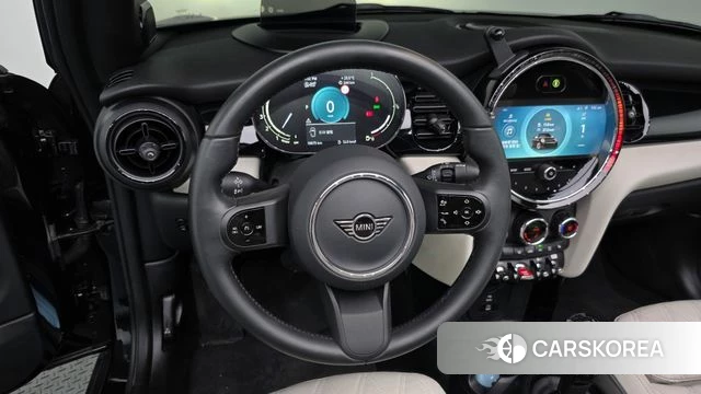 Mini Cooper S Convertible 2023 Черный из Кореи, фото 4