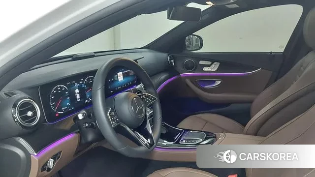 Mercedes-Benz E-Class W213 2023 Белый из Кореи, фото 4