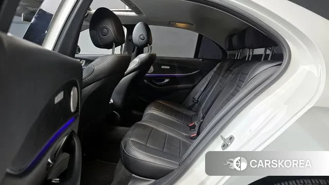 Mercedes-Benz E-Class W213 2018 Белый из Кореи, фото 4