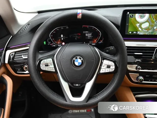 BMW 5 Series (G30) 2022 Черный из Кореи, фото 4