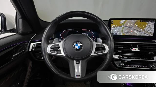 BMW 5 Series (G30) 2022 Белый из Кореи, фото 4