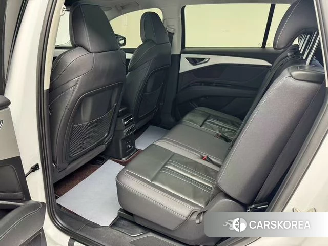 Audi Q5 e-tron 2023 Белый из Китая, фото 4