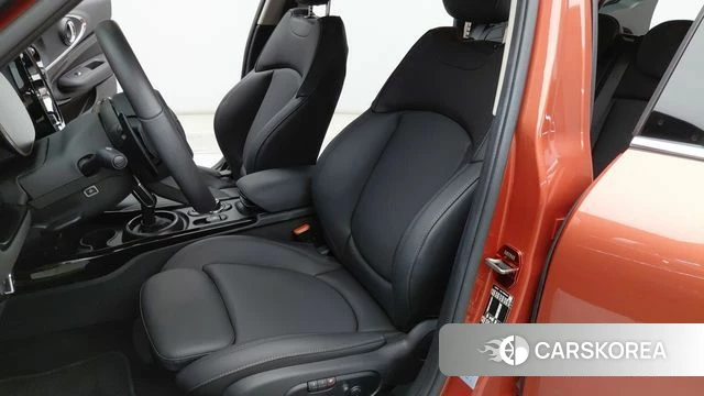 Mini Cooper S Clubman 2023 Красный из Кореи, фото 4