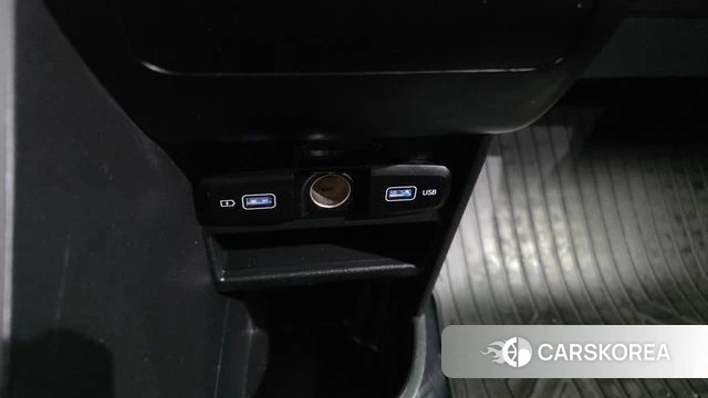 Hyundai Staria 2023 Серебристо-серый из Кореи, фото 4