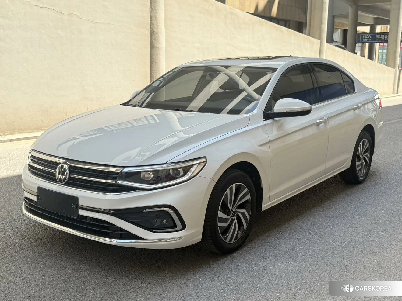 Volkswagen Bora 2022 Белый из Китая, фото 4