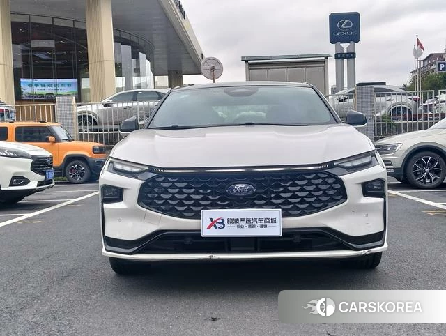 Ford Mondeo 2023 Белый из Китая, фото 4