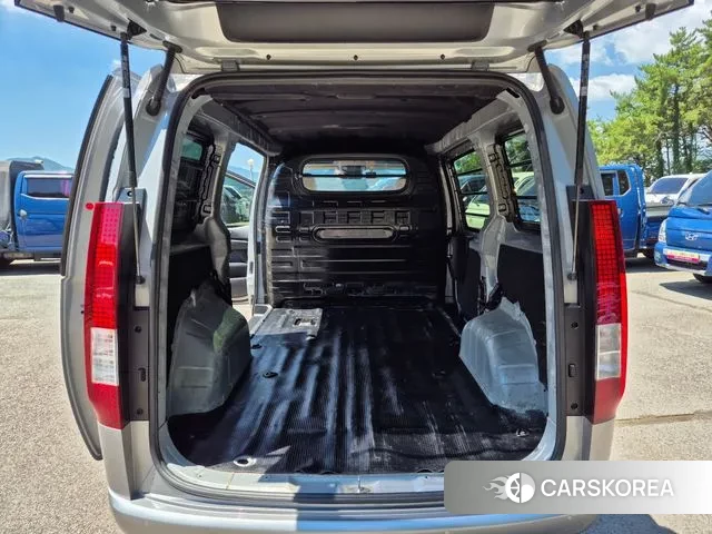 Hyundai Staria 2022 Серебряный из Кореи, фото 4