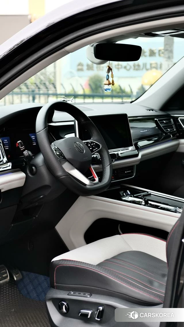 Volkswagen Tourang 2024 Черный из Китая, фото 4