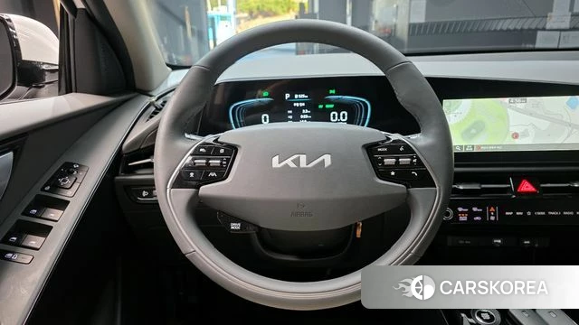 Kia Di Ol Nu Niro 2024 Белый из Кореи, фото 4