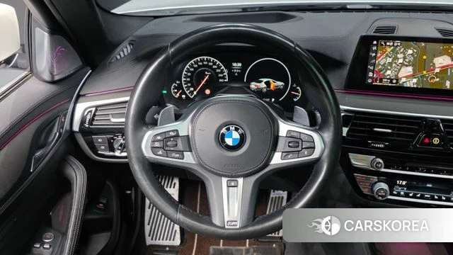 BMW 5 Series (G30) 2019 Белый из Кореи, фото 4