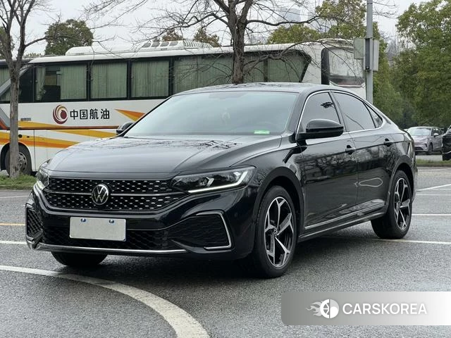 Volkswagen Passat 2025 Черный из Китая, фото 4