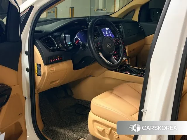 Kia The New Carnival 2019 Белый из Кореи, фото 4