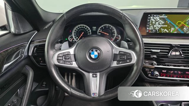 BMW 5 Series (G30) 2018 Белый из Кореи, фото 4