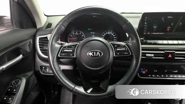 Kia Seltos 2021 Белый из Кореи, фото 4