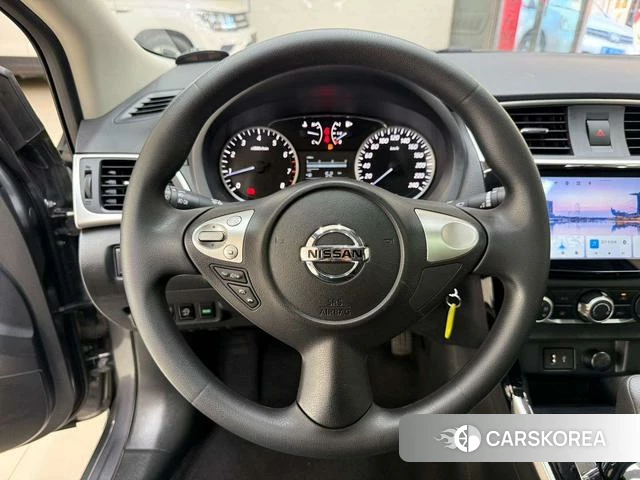 Nissan Xuan Yi 2022 Темно-серый из Китая, фото 4