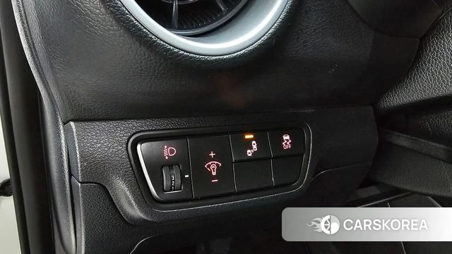 Kia The New K3 2nd generation 2021 Белый из Кореи, фото 4