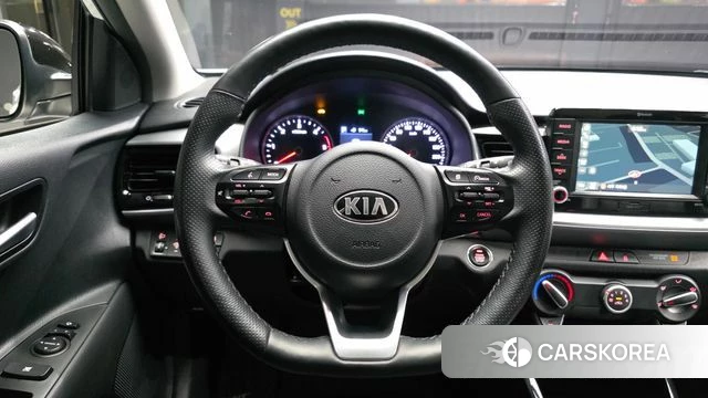 Kia Stonic 2018 Белый из Кореи, фото 4
