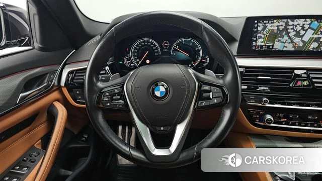 BMW 5 Series (G30) 2018 Черный из Кореи, фото 4