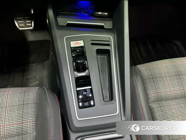 Volkswagen Golf GTI 2023 Серебристо-серый из Китая, фото 4
