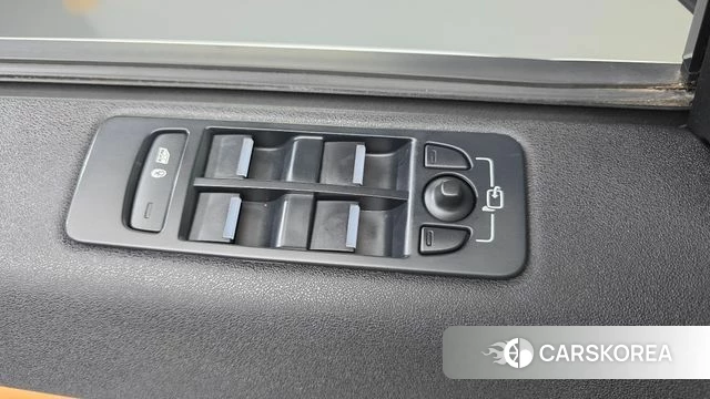 Land Rover Discovery Sports 2018 Белый из Кореи, фото 4