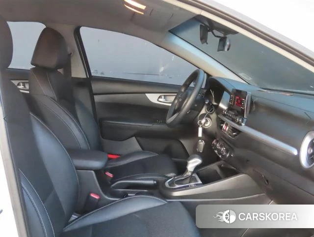 Kia The New K3 2nd generation 2022 Белый из Кореи, фото 4