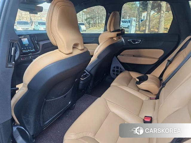 Volvo XC60 second Generation 2024 Белый из Кореи, фото 4