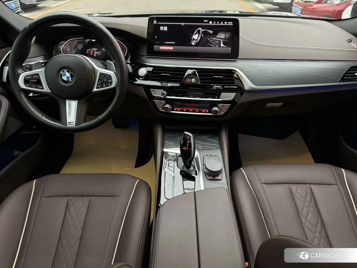 BMW 5 series 2020 Черный из Китая, фото 4