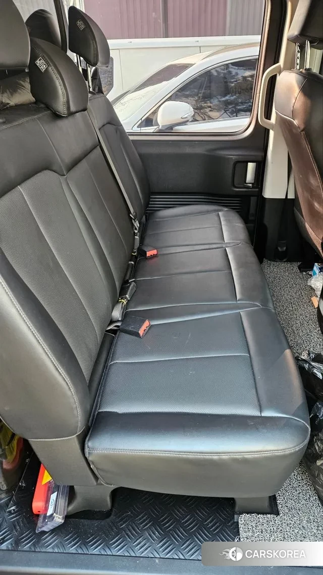 Hyundai Staria 2021 Серебристо-серый из Кореи, фото 4