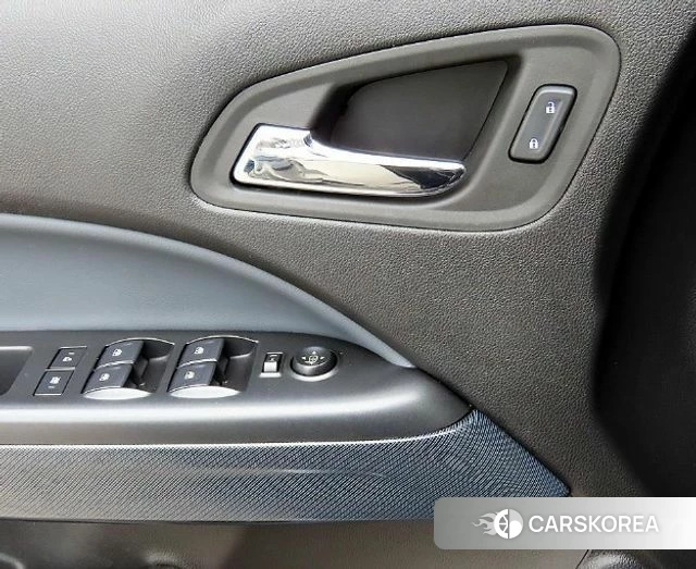 Chevrolet (GM Daewoo) Real New Colorado 2022 Черный из Кореи, фото 4