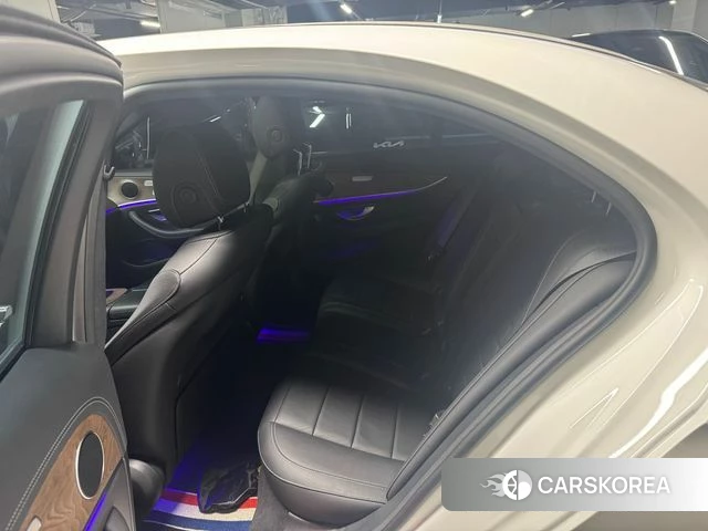 Mercedes-Benz E-Class W213 2022 Белый из Кореи, фото 4