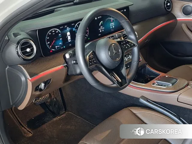 Mercedes-Benz E-Class W213 2023 Белый из Кореи, фото 4