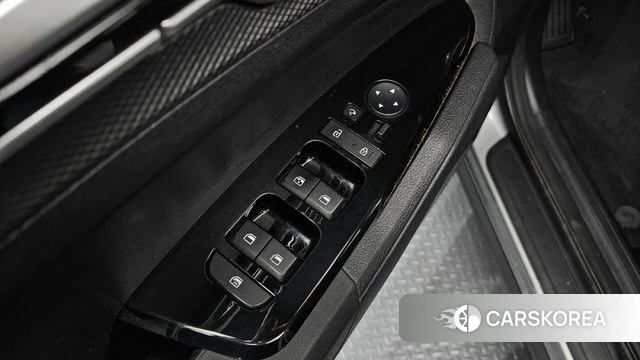 Kia Sportage 5th Generation 2022 Серебряный из Кореи, фото 4