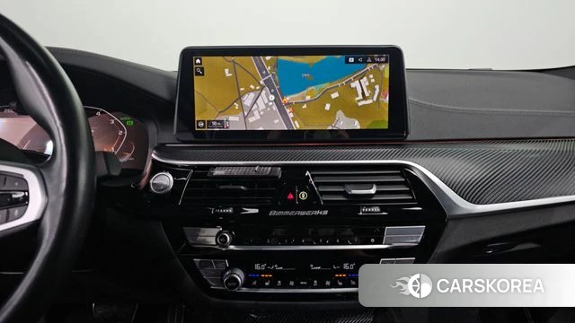 BMW 5 Series (G30) 2020 Серебристо-серый из Кореи, фото 4