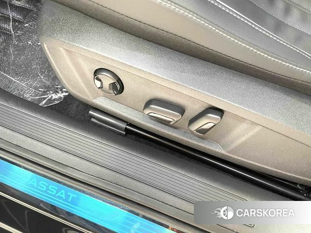 Volkswagen Passat 2023 Черный из Китая, фото 4