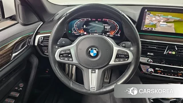 BMW 5 Series (G30) 2021 Белый из Кореи, фото 4