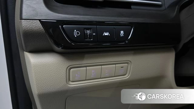 Kia Carnival 4th generation 2023 Белый из Кореи, фото 4