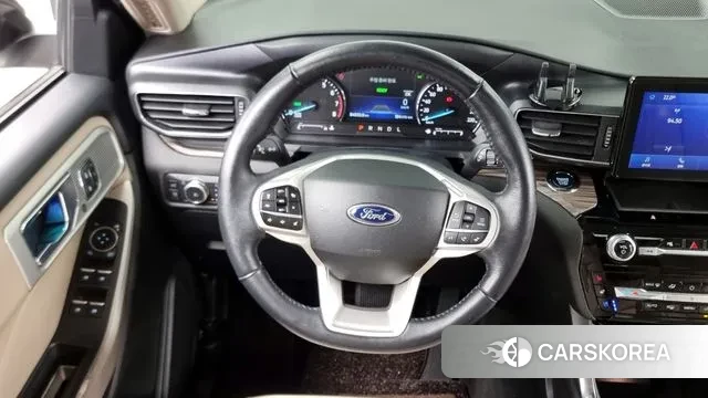 Ford Explorer 6th Generation 2022 Белый из Кореи, фото 4