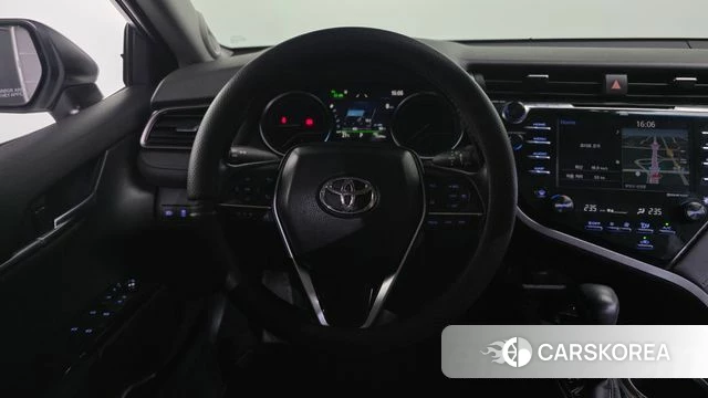 Toyota Camry (XV70) 2020 Белый из Кореи, фото 4
