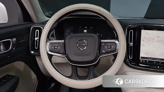 Volvo XC40 2025 Белый из Кореи, фото 4